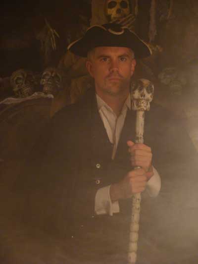 Dale Jarvis storyteller in costume in the Catacombs. width=